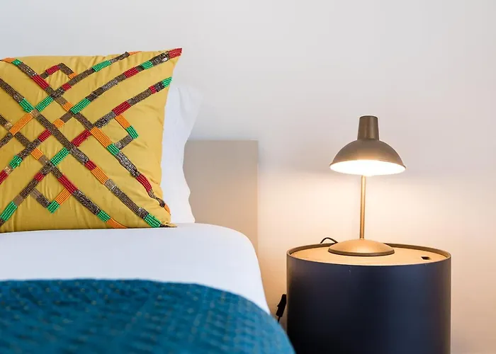 Guestready - Red Stripes * Oporto