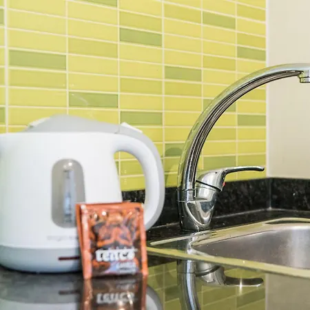 Guestready - Red Stripes Апартаменты *