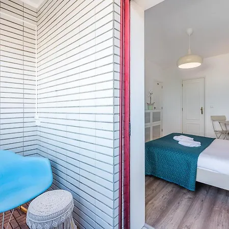 Guestready - Red Stripes * Oporto
