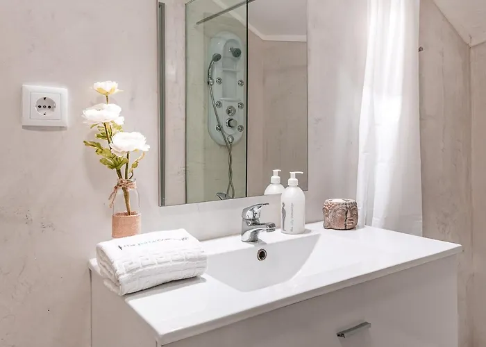 Apartament Guestready - Red Stripes *